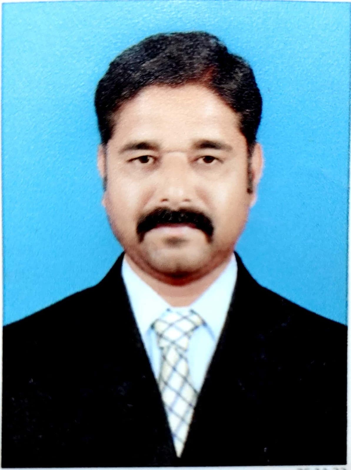 Shri Jagdish Waykar, Traditional Bone Setting Therapist at Ayurvedic Aushadhalaya